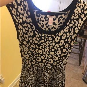 Beautiful black and white dress 💕